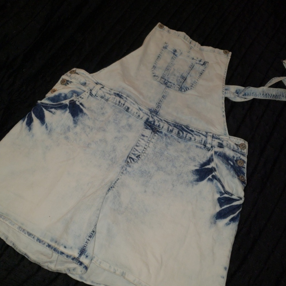 Jean overall shorts.